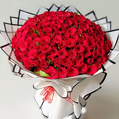 200 Red Roses delivery in Bhel